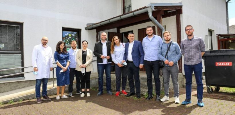 Млади социјалдемократи заједно са Владом Ђајићем посјетили Дневни центар „Нова генерација“