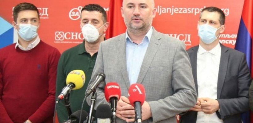 Топић: Крајње лицемјерно што Станивуковић здравственим радницима не исплаћује 500 већ 200 КМ